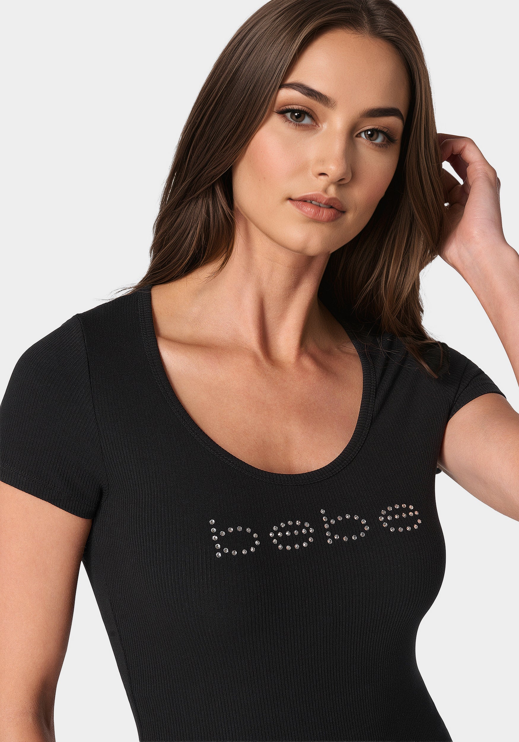 Bebe Logo Short Sleeve Scoop Neck Single Stone Rib Top - Image 4