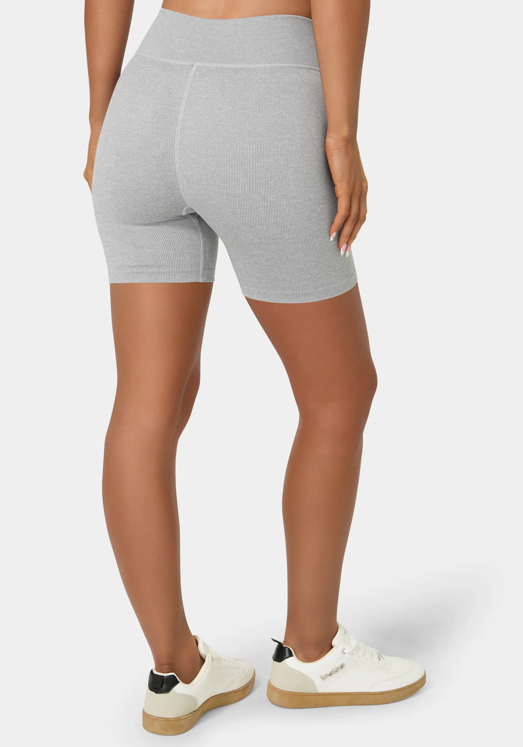 Bebe Sport 5" Inseam Seamless Bikeshort - Image 3