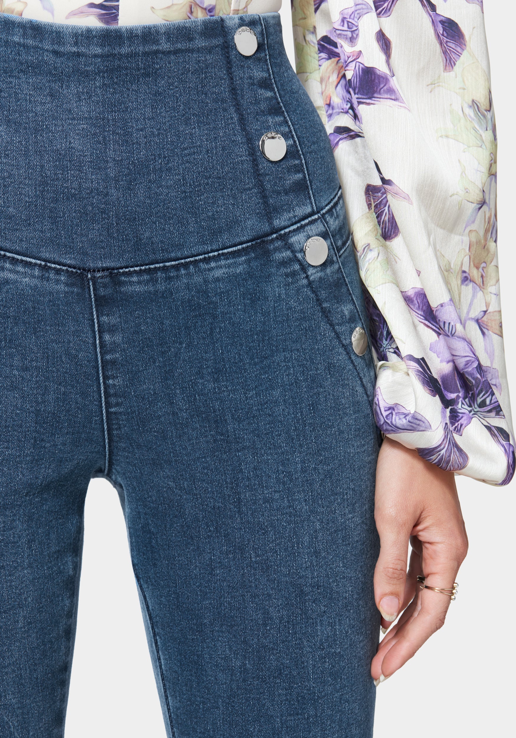 High Waisted Button Detail Skinny Jeans - Image 4